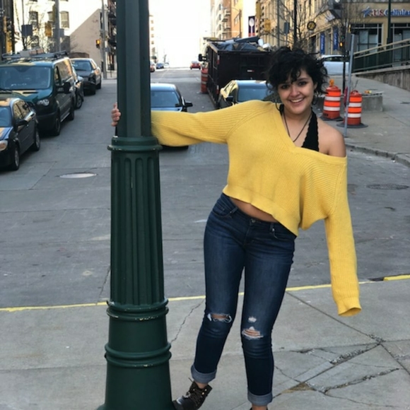 Meet your Posher, Jessica - Picture 1 of 1